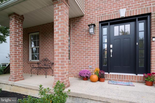 100 LOIS LN, State College, PA 16801