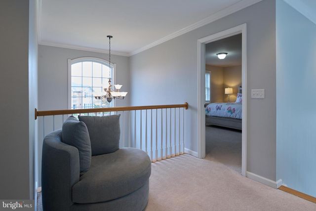 100 LOIS LN, State College, PA 16801