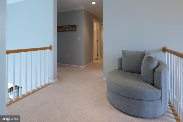 100 LOIS LN, State College, PA 16801