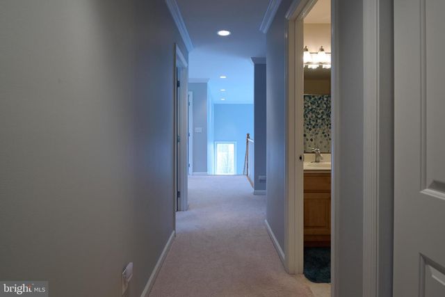 100 LOIS LN, State College, PA 16801