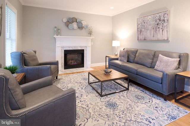 100 LOIS LN, State College, PA 16801