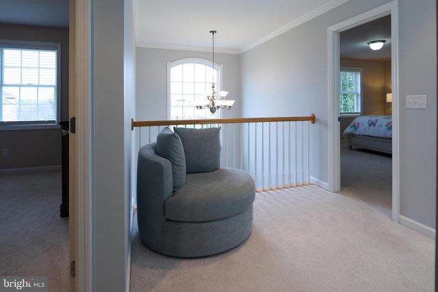 100 LOIS LN, State College, PA 16801