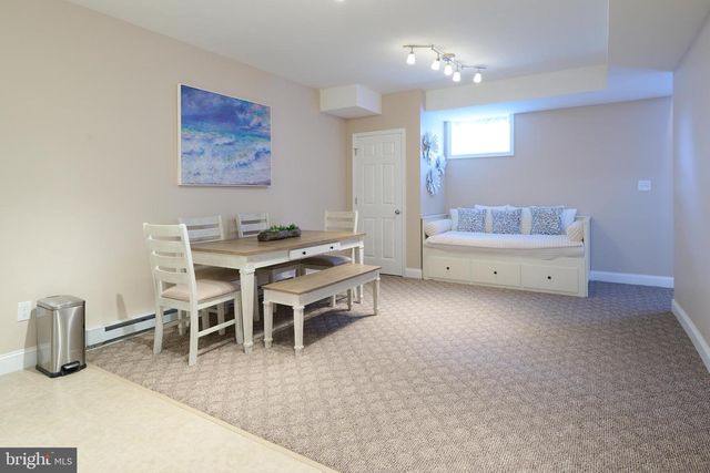 100 LOIS LN, State College, PA 16801