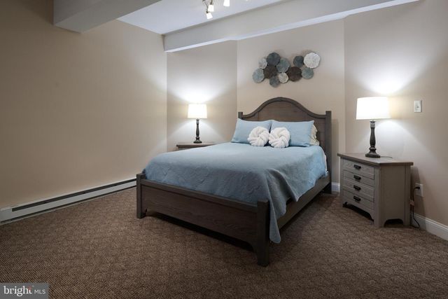 100 LOIS LN, State College, PA 16801