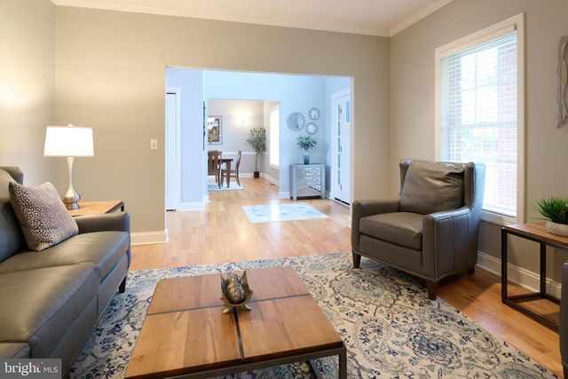 100 LOIS LN, State College, PA 16801