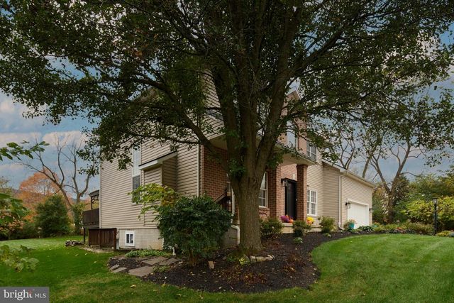 100 LOIS LN, State College, PA 16801