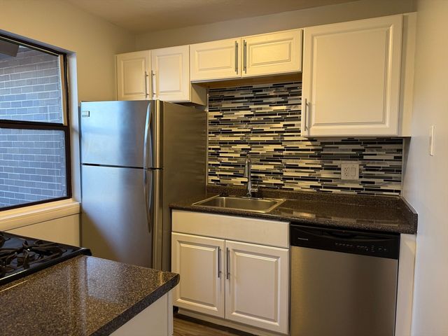 22 Shrewsbury Green Dr K, Shrewsbury, MA 01545