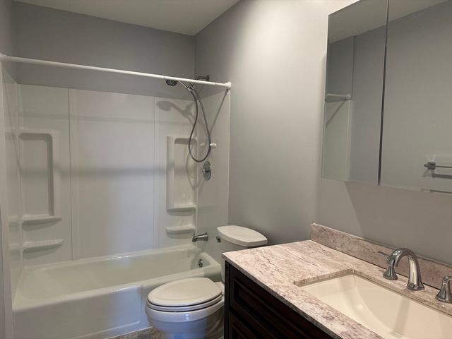 22 Shrewsbury Green Dr K, Shrewsbury, MA 01545