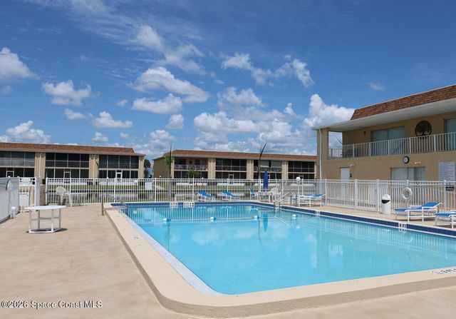 2135 N Courtenay Parkway 211, Merritt Island, FL 32953