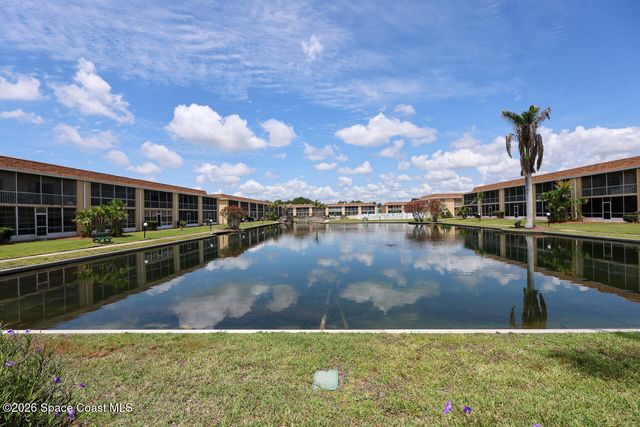 2135 N Courtenay Parkway 211, Merritt Island, FL 32953