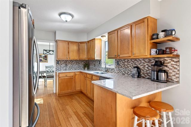 102 Charles Ridge Road, Asheville, NC 28805