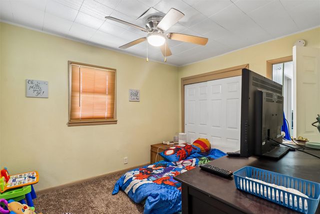 1824 Maple Street, Des Moines, IA 50316