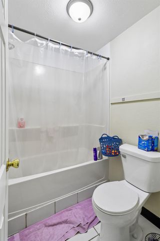 1824 Maple Street, Des Moines, IA 50316