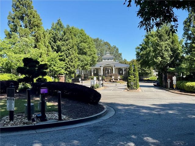 3827 Chattahoochee Summit Drive SE 6, Atlanta, GA 30339
