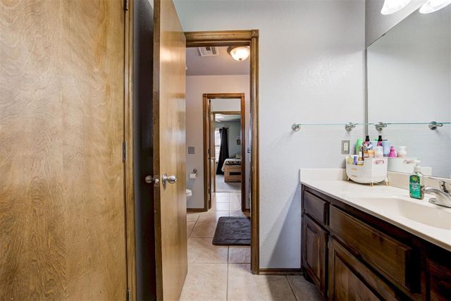 3412 NE Southridge Lane, Piedmont, OK 73078