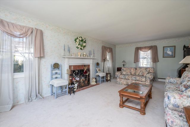 123 Wedgewood Drive, Coram, NY 11727