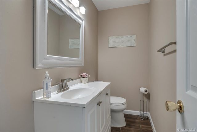 123 Wedgewood Drive, Coram, NY 11727