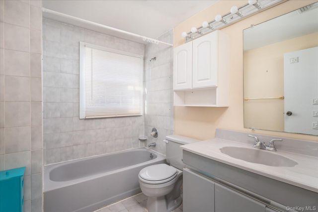 123 Wedgewood Drive, Coram, NY 11727