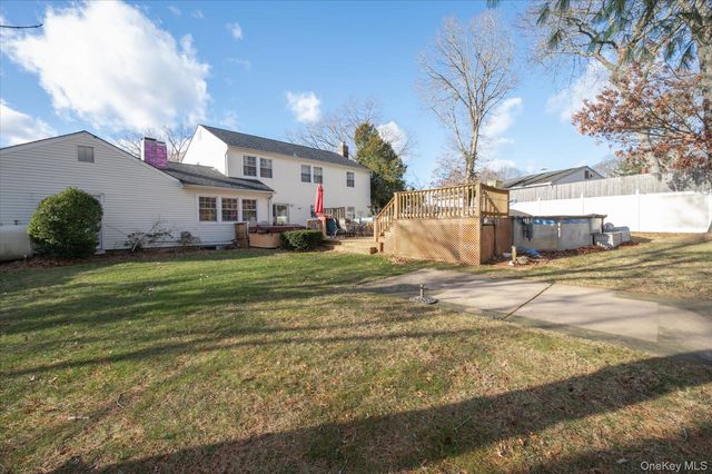 123 Wedgewood Drive, Coram, NY 11727