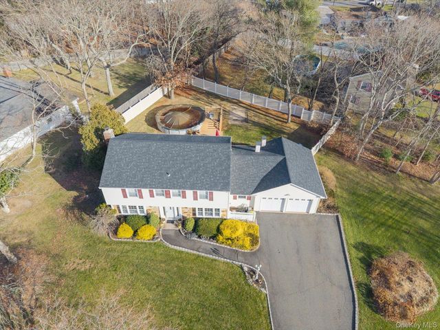 123 Wedgewood Drive, Coram, NY 11727