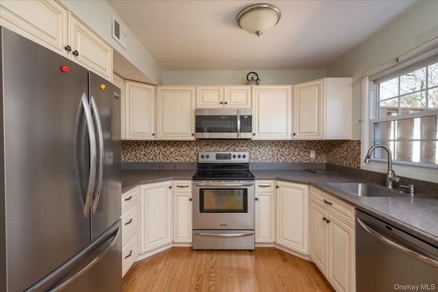 123 Wedgewood Drive, Coram, NY 11727