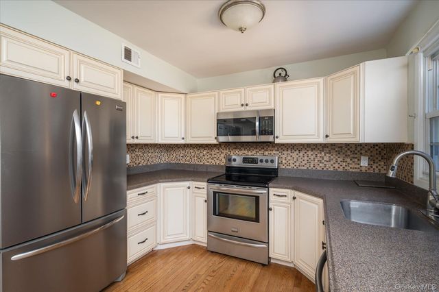 123 Wedgewood Drive, Coram, NY 11727