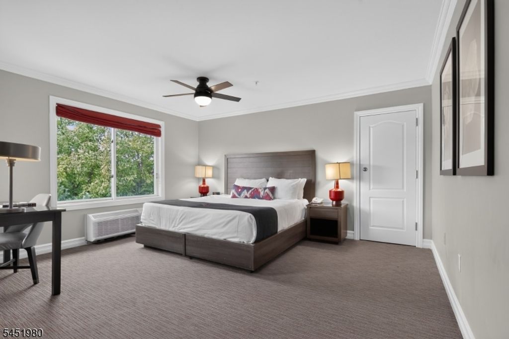 2 Chamonix Dr 518, Vernon Twp., NJ 07462 — photo 3