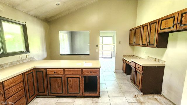17866 Leggett Road, Montville, OH 44064