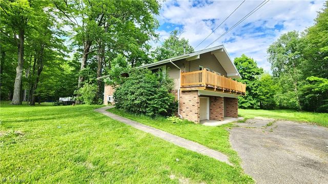 17866 Leggett Road, Montville, OH 44064