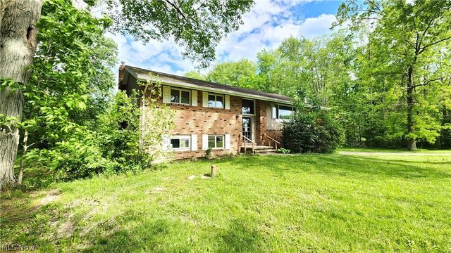 17866 Leggett Road, Montville, OH 44064