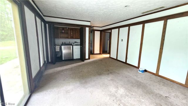 17866 Leggett Road, Montville, OH 44064