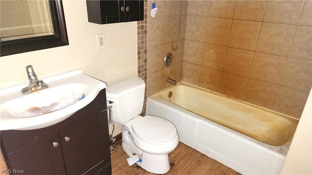 17866 Leggett Road, Montville, OH 44064
