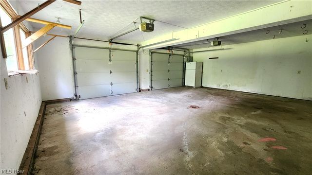 17866 Leggett Road, Montville, OH 44064