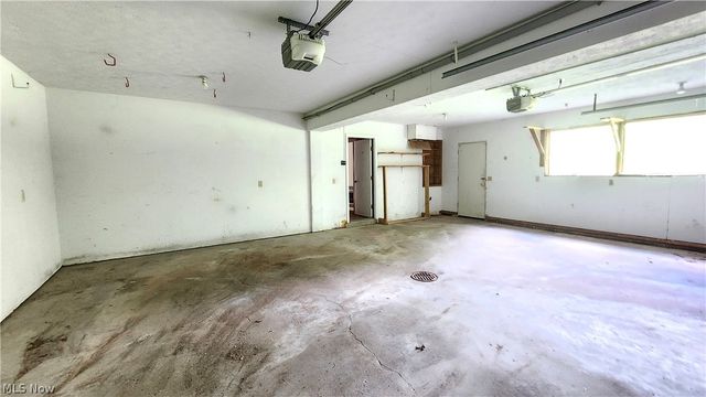 17866 Leggett Road, Montville, OH 44064