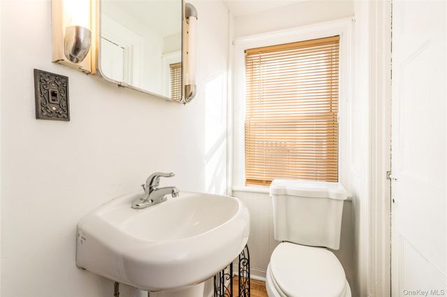 9 Maple Street, Glenham, NY 12527