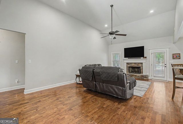 254 Magnolia Place Drive, Senoia, GA 30276
