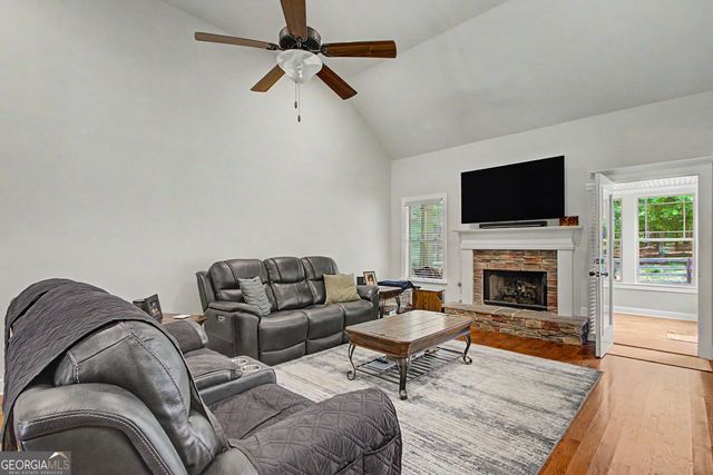 254 Magnolia Place Drive, Senoia, GA 30276