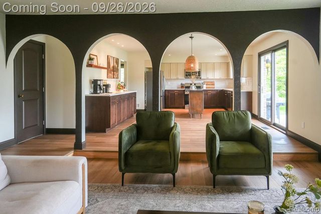 18071 Ryanwood Drive, Riverview, MI 48193