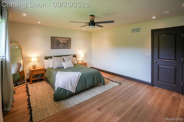 18071 Ryanwood Drive, Riverview, MI 48193