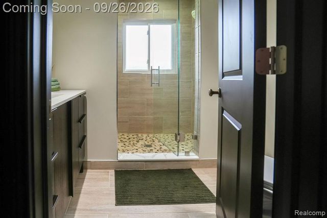 18071 Ryanwood Drive, Riverview, MI 48193
