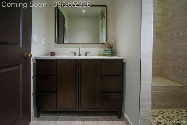 18071 Ryanwood Drive, Riverview, MI 48193