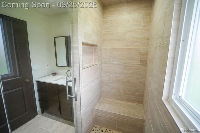 18071 Ryanwood Drive, Riverview, MI 48193