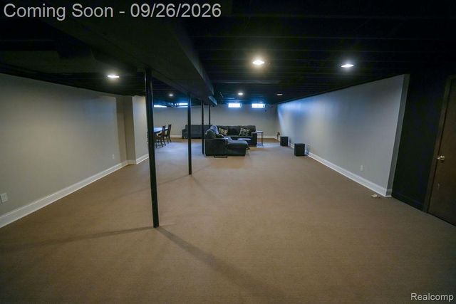 18071 Ryanwood Drive, Riverview, MI 48193