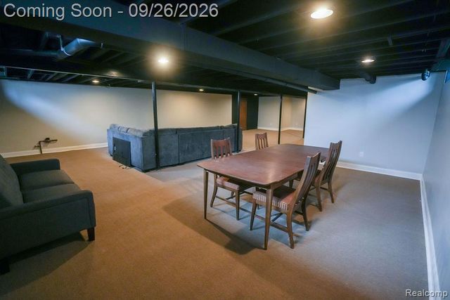 18071 Ryanwood Drive, Riverview, MI 48193