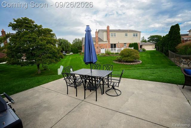 18071 Ryanwood Drive, Riverview, MI 48193
