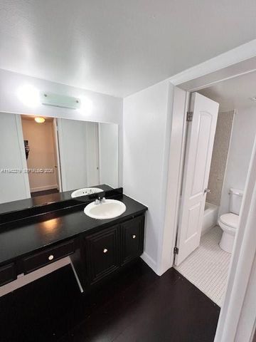 498 NW 165th St Rd D-503, Miami, FL 33169