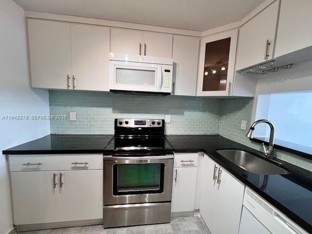 498 NW 165th St Rd D-503, Miami, FL 33169