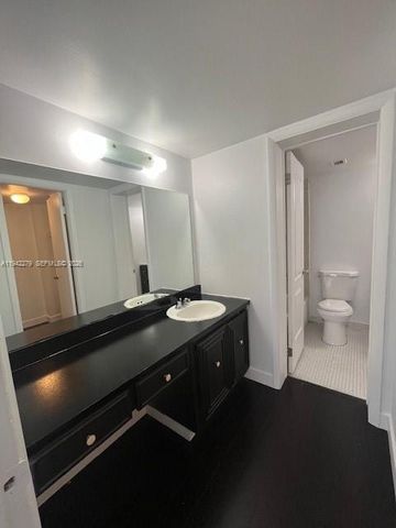 498 NW 165th St Rd D-503, Miami, FL 33169