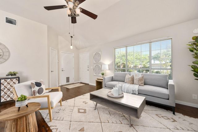 2209 Emmett PKWY, Austin, TX 78728