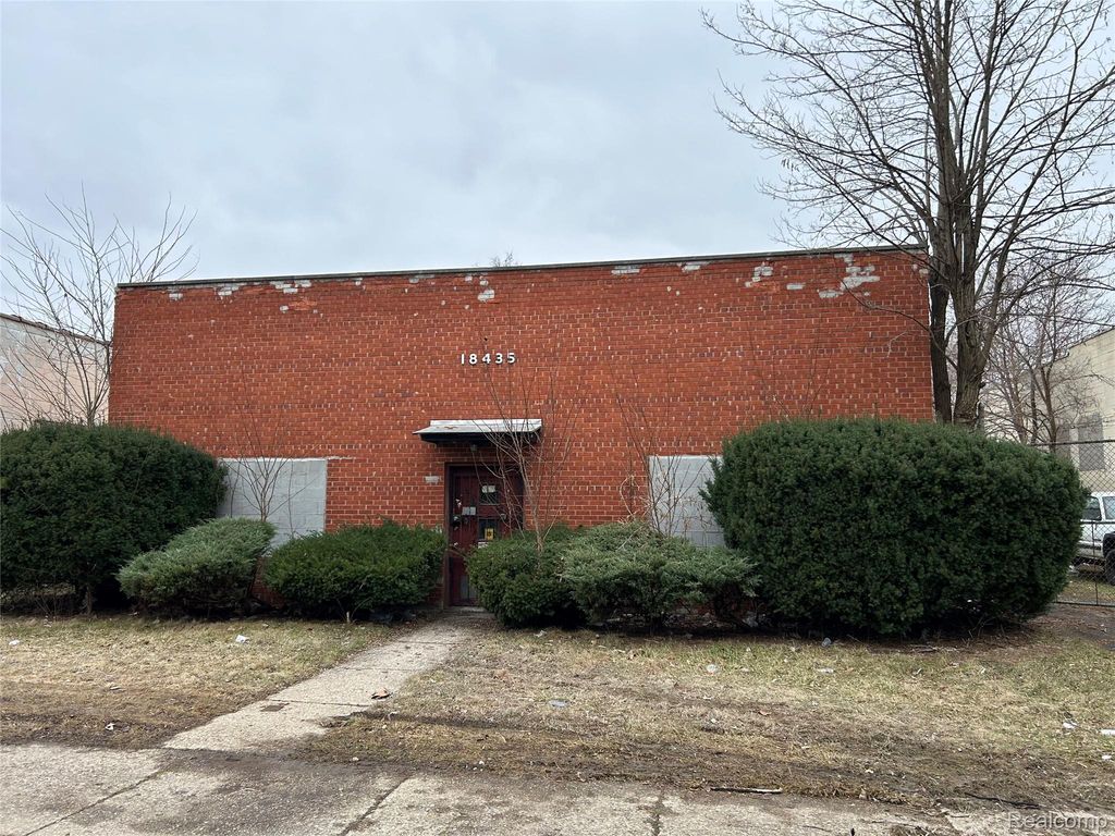 18435 Weaver Street, Detroit, MI 48228